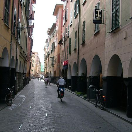 Vista Sul Carruggio, Centro Storico Di Chiavari Exteriör bild