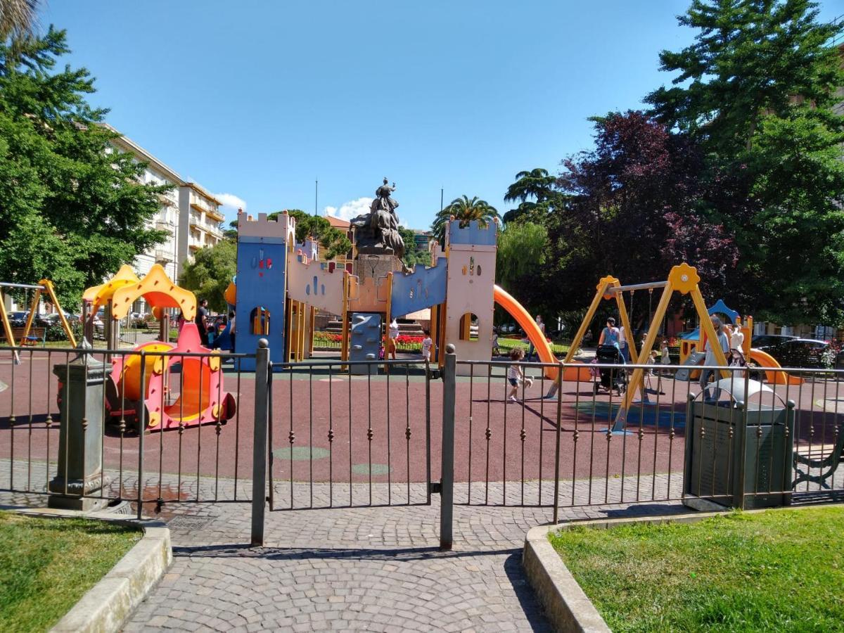 Vista Sul Carruggio, Centro Storico Di Chiavari Exteriör bild